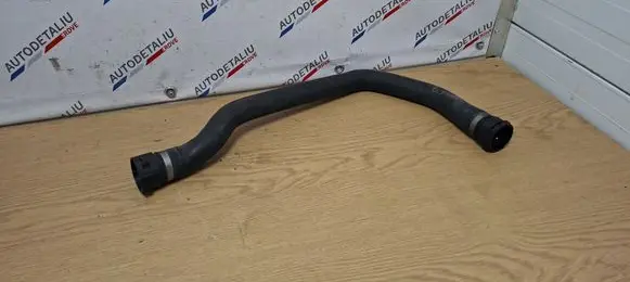Engine coolant pipe/hose