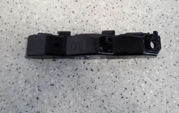 Hyundai ix20 Front bumper mounting bracket 