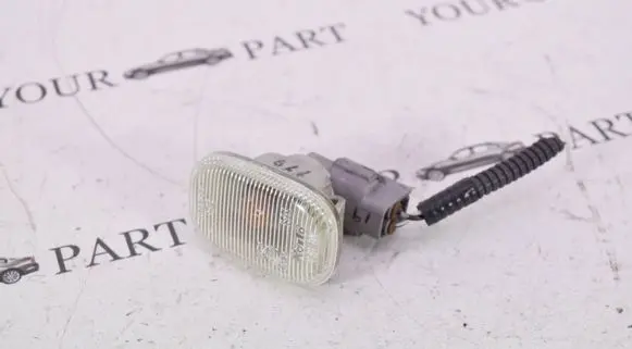 Lexus RX 330 - 350 - 400H Front fender indicator light