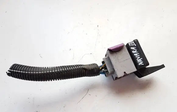 Nissan Navara D23 Glow plug pre-heat relay 110675590R