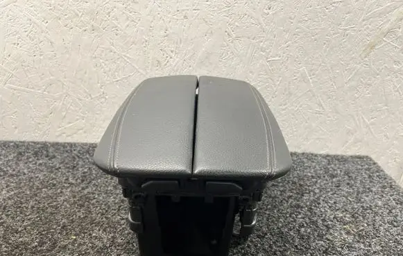 BMW X5 F15 Armrest 9389627 51169389627