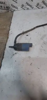 Ford Focus Headlight washer pump 8200331654