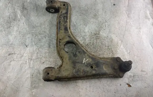Opel Zafira A Front lower control arm/wishbone