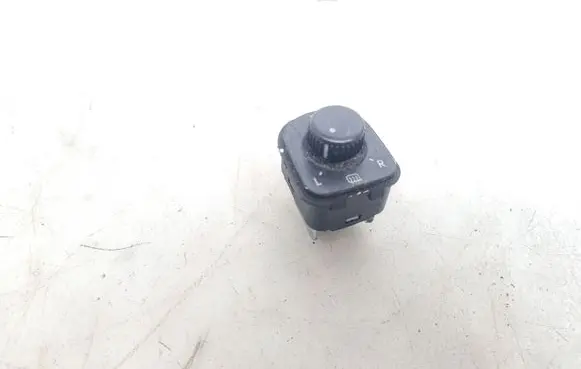 Volkswagen Golf V Wing mirror switch 1K0959565C