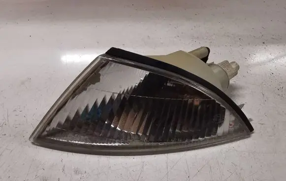 Mitsubishi Carisma Front indicator light MB952157