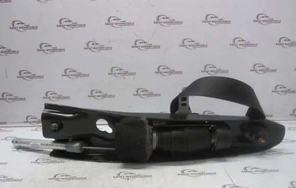Volvo S60 Front seatbelt