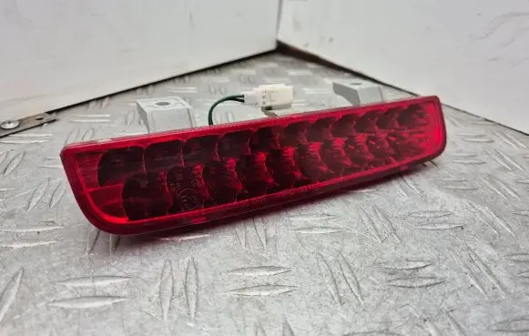 KIA Soul Third/center stoplight 927012K0