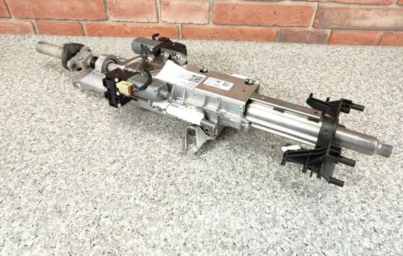 Steering wheel axle set