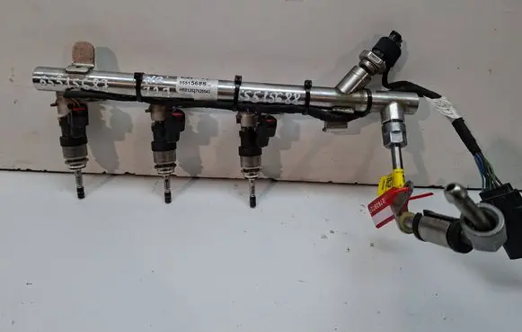 Opel Astra K Fuel main line pipe S27639727 55515688 55515687
