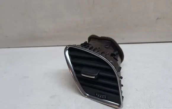 Audi A5 8T 8F Dashboard side air vent grill/cover trim 8T1820902A