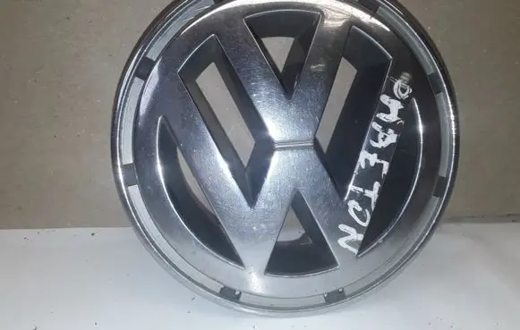 Volkswagen Phaeton Manufacturer badge logo/emblem 307853600