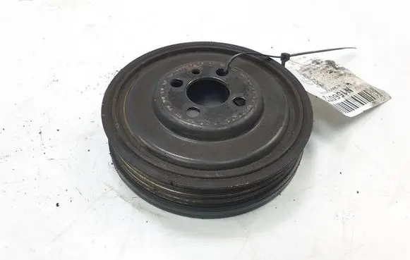 Volkswagen PASSAT B8 Alternator pulley 04L105243