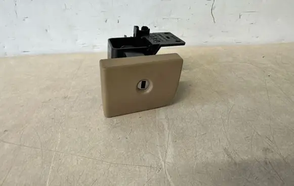 Mercedes-Benz CLS C219 Glove box lock A2196800384