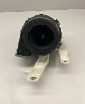 Toyota Yaris XP210 Hybrid/electric vehicle battery fan G9230K0021 2011014648