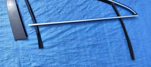 Opel Insignia A Front door trim (molding) 