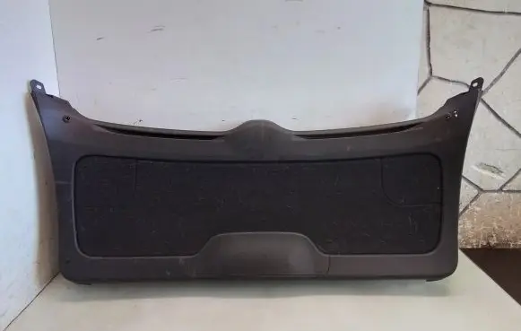 Subaru Outback Tailgate trim