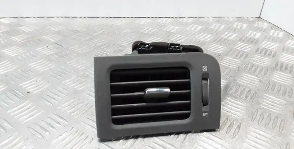 Nissan X-Trail T31 Dash center air vent grill 68760JG00B