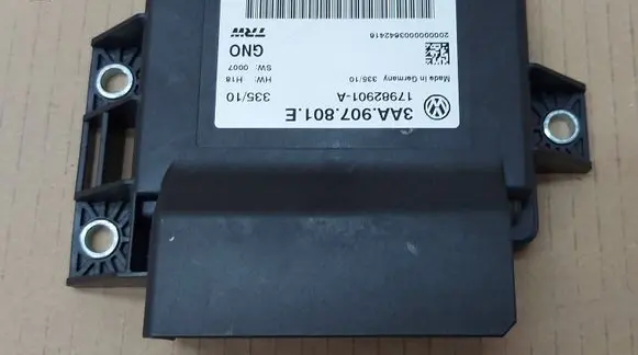 Volkswagen PASSAT B7 Hand brake control module 3AA907801E