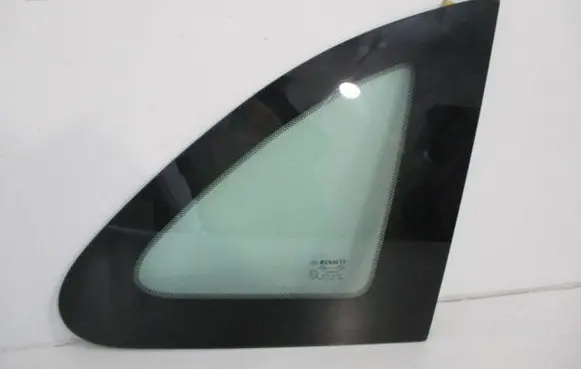 Renault Clio III Rear vent window glass