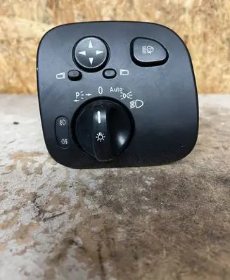 Mercedes-Benz C W203 Light switch 2035450904 24406574742