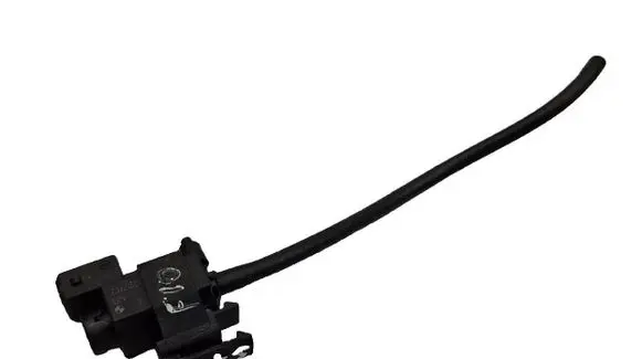 BMW 5 F10 F11 Turbo solenoid valve 7810831