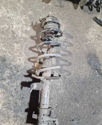 Honda CR-V Front shock absorber/damper