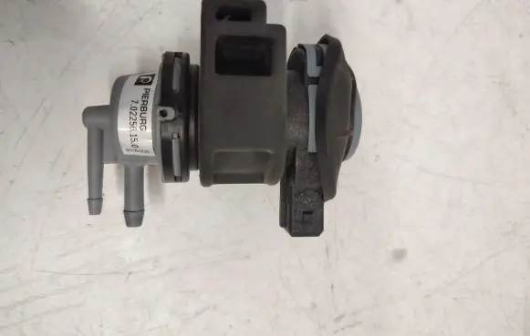 Renault Fluence Turbo solenoid valve 702256150 6116305