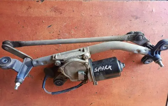 Chevrolet Spark Front wiper linkage 