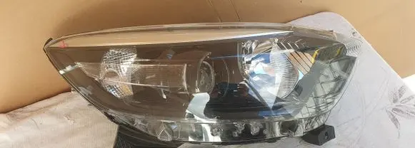 Renault Captur Headlight/headlamp 