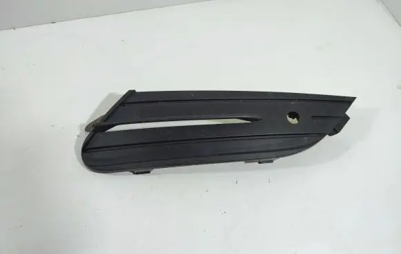 Renault Espace - Grand espace V Front bumper lower grill 622568681R