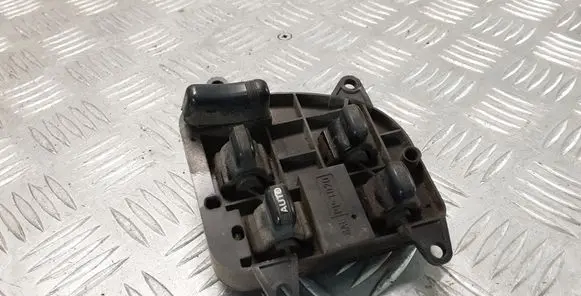 Subaru Legacy Electric window control switch 8331AC070