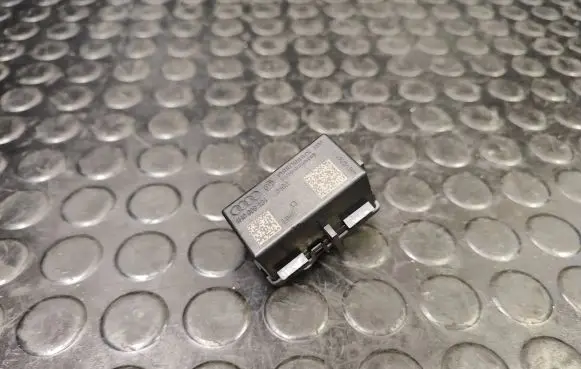 Audi A8 S8 D4 4H Keyless (KESSY) go control unit/module 4H0909131