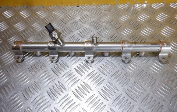 Audi A8 S8 D5 Fuel main line pipe 0P2133315A