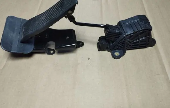 Honda Accord Accelerator throttle pedal 1988007740