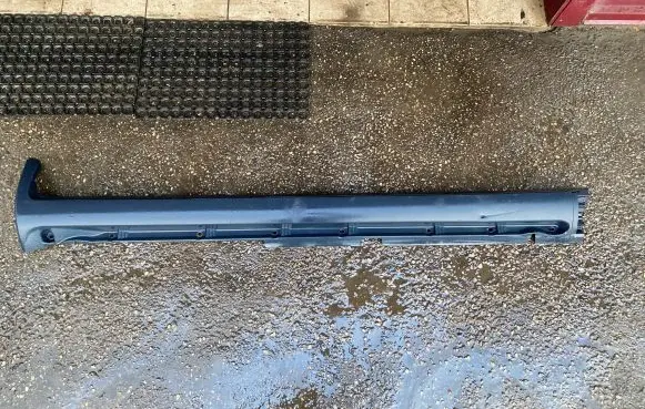 Volvo XC70 Sill 09190882
