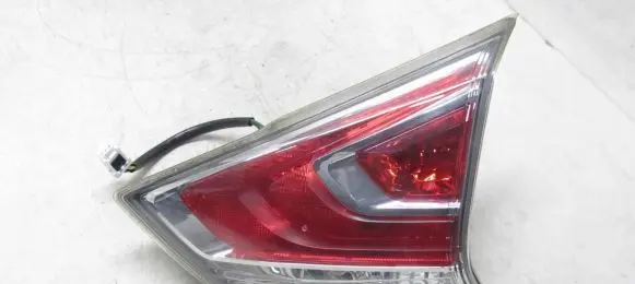 Nissan X-Trail T32 Tailgate rear/tail lights