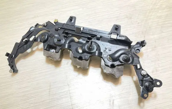 Ford Focus ST Other engine part 9808843180