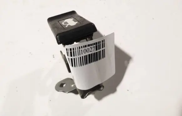 Honda CR-V Engine bonnet (hood) release handle