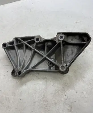 Renault Scenic II - Grand scenic II Generator/alternator bracket 8200100148