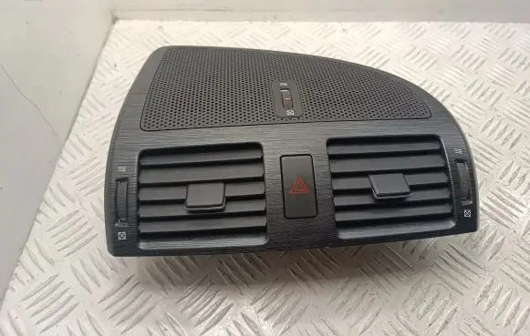 Toyota Avensis T270 Dash center air vent grill 5567005110 5567005090