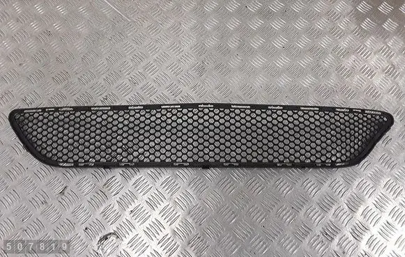 Mercedes-Benz C W204 Front bumper lower grill a2048850153
