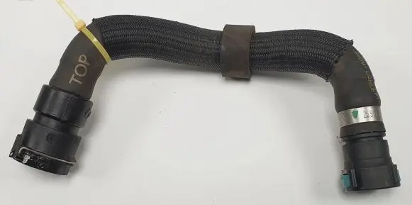 Land Rover Discovery 4 - LR4 Engine coolant pipe/hose GJ328B160AA