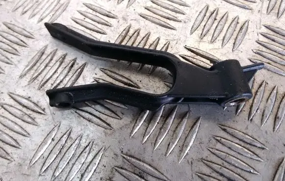Radiator mount bracket