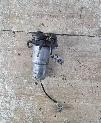 Toyota Avensis Verso Fuel filter housing 