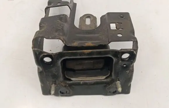 Opel Crossland X Engine mount bracket 9801521580
