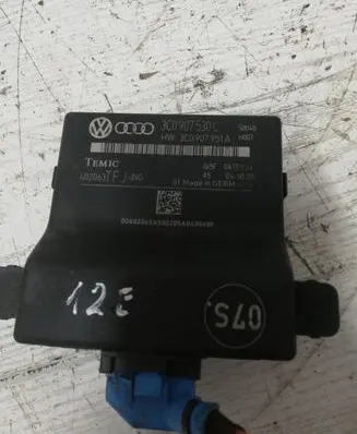 Volkswagen PASSAT B6 Other control units/modules 3C0907530C