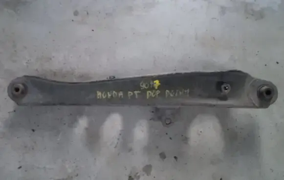 Honda CR-V Rear control arm