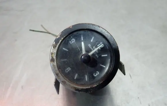Mercedes-Benz T1 Clock 370218011017