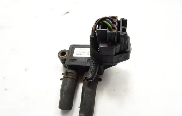 Ford C-MAX II Exhaust gas pressure sensor AV615L200AB CZQ7A12L19A