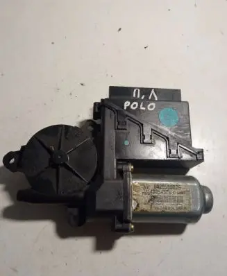 Volkswagen Polo Front door window regulator with motor 6Q2959802A VV24DDDCSTFM VW240DDLSS